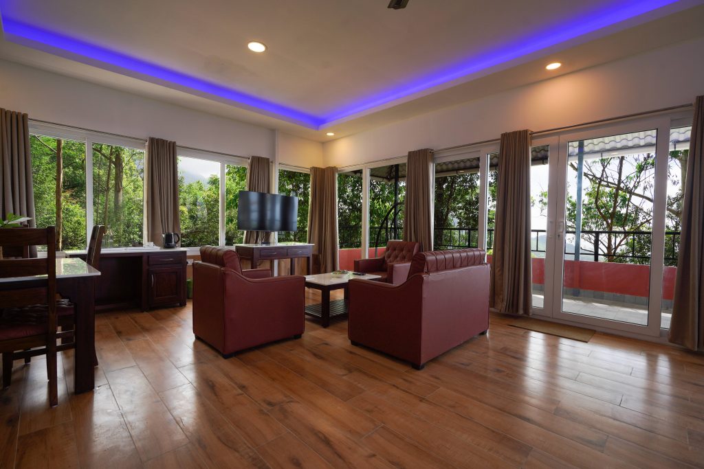 Honeymoon Hotel Stay Munnar